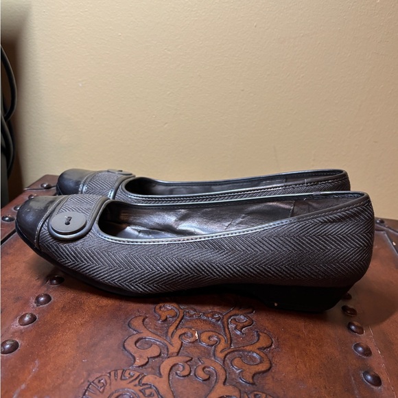 Bandolino Hailey Women’s Flat (size 8.5) - Picture 4 of 7